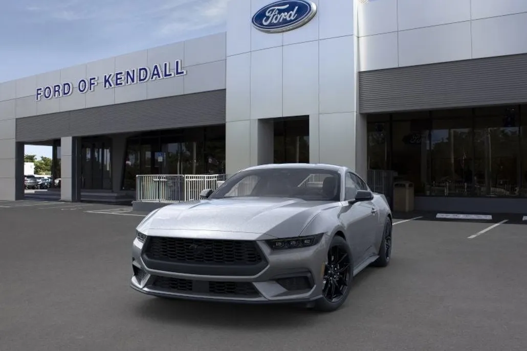 2025 Ford Mustang EcoBoost photo 1