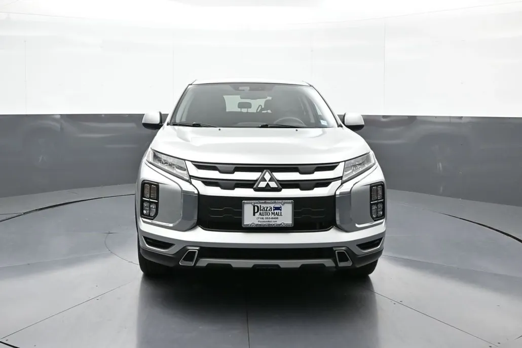 2022 Mitsubishi Outlander Sport LE photo 1