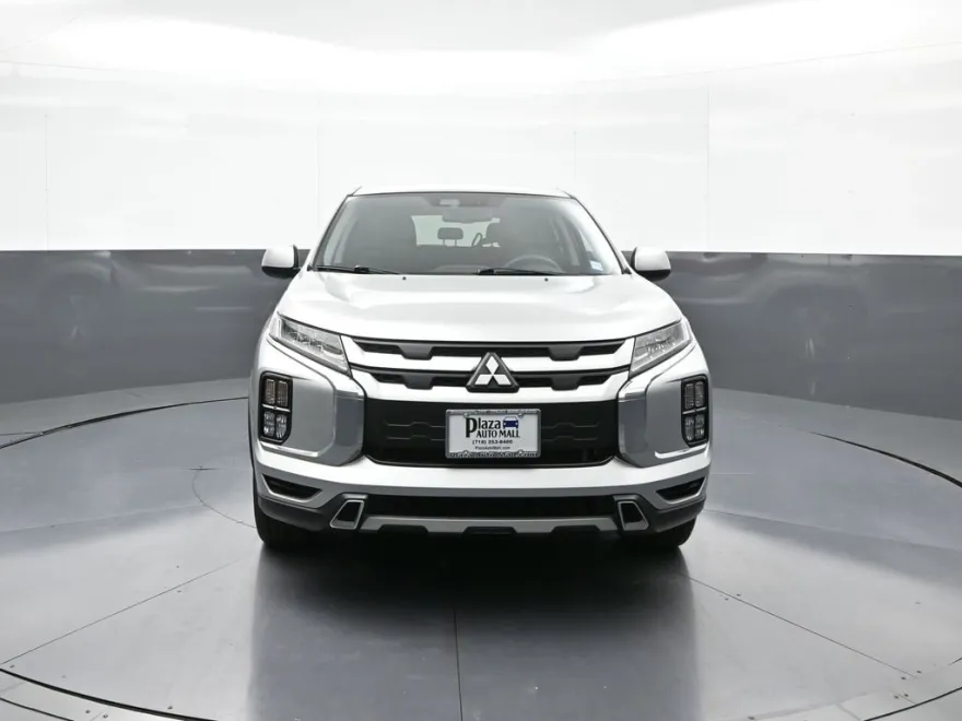 2022 Mitsubishi Outlander Sport LE photo 1