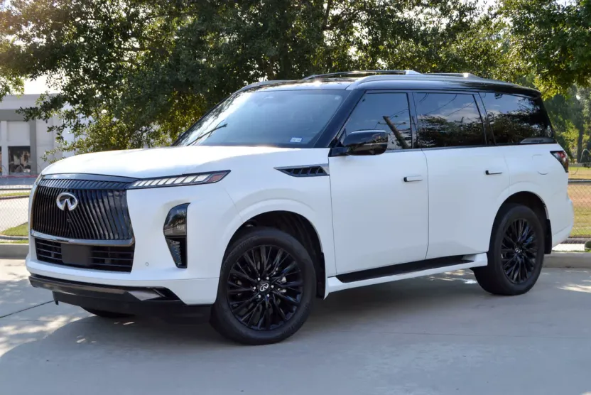 2025 Infiniti QX80 photo 1