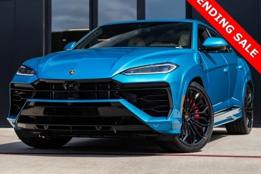 2025 Lamborghini Urus SE photo 1