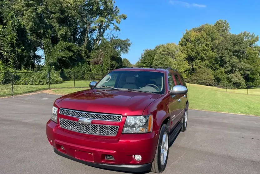 2009 Chevrolet Tahoe LTZ photo 1