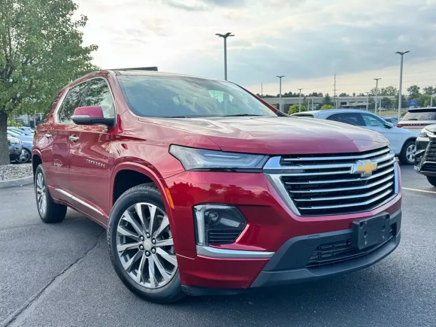 2023 Chevrolet Traverse Premier photo 1