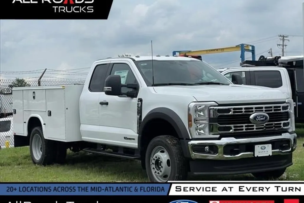 2024 Ford F-550 photo 1
