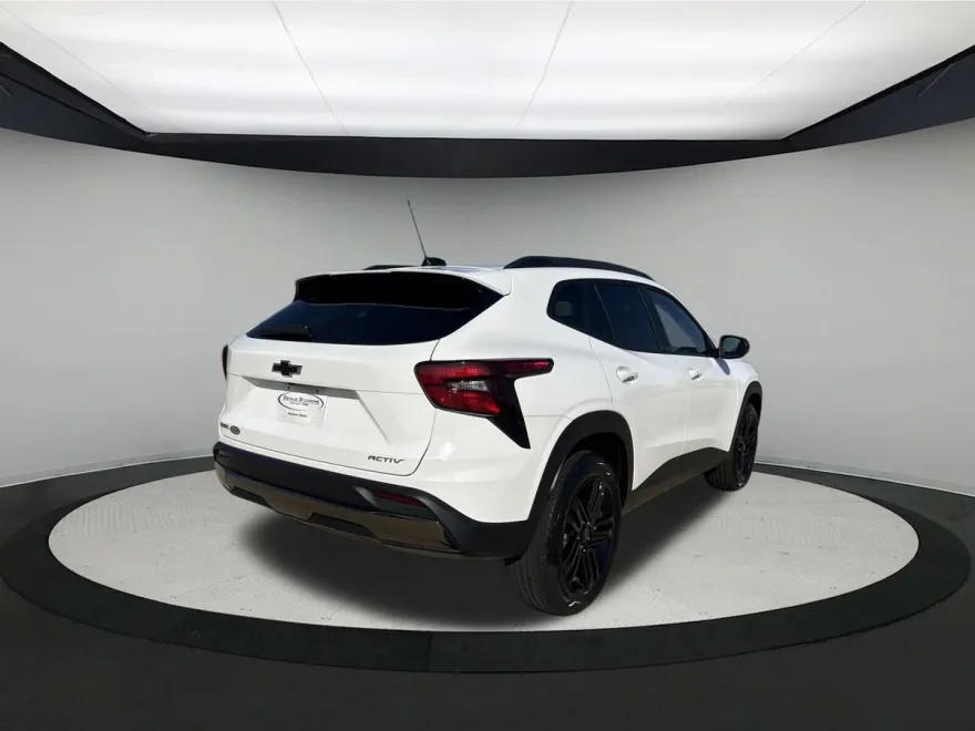 2025 Chevrolet Trax ACTIV photo 1