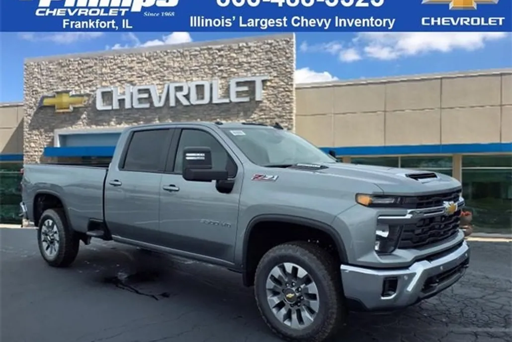 2025 Chevrolet Silverado 3500HD LT photo 1