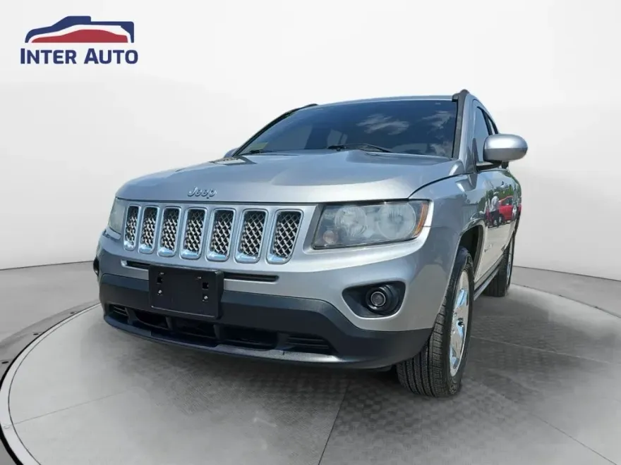 2016 Jeep Compass Latitude Sport photo 1