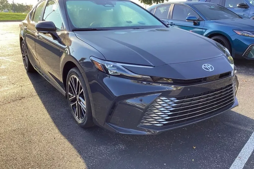 2026 Toyota Camry XLE photo 1