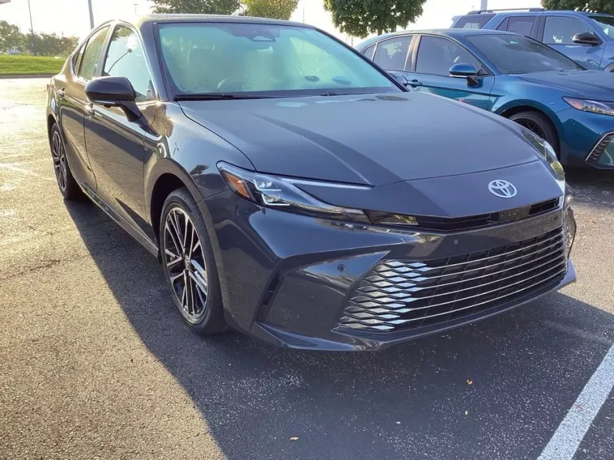 2026 Toyota Camry XLE photo 1