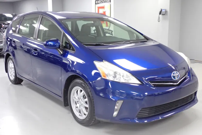 2012 Toyota Prius V Three photo 1