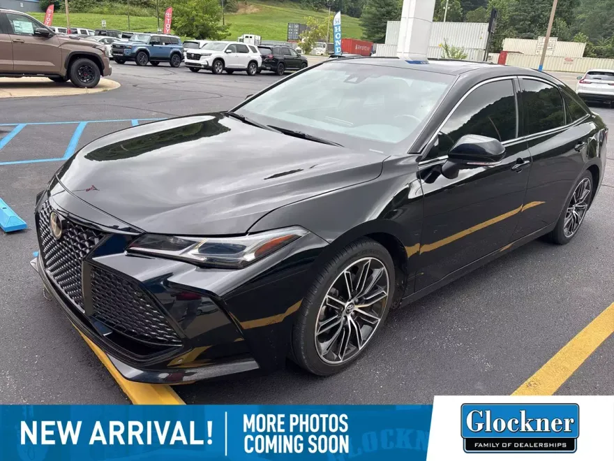 2019 Toyota Avalon Touring photo 1