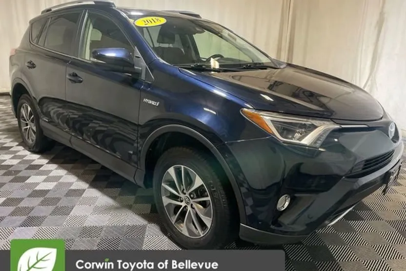 2018 Toyota RAV4 Hybrid XLE photo 1