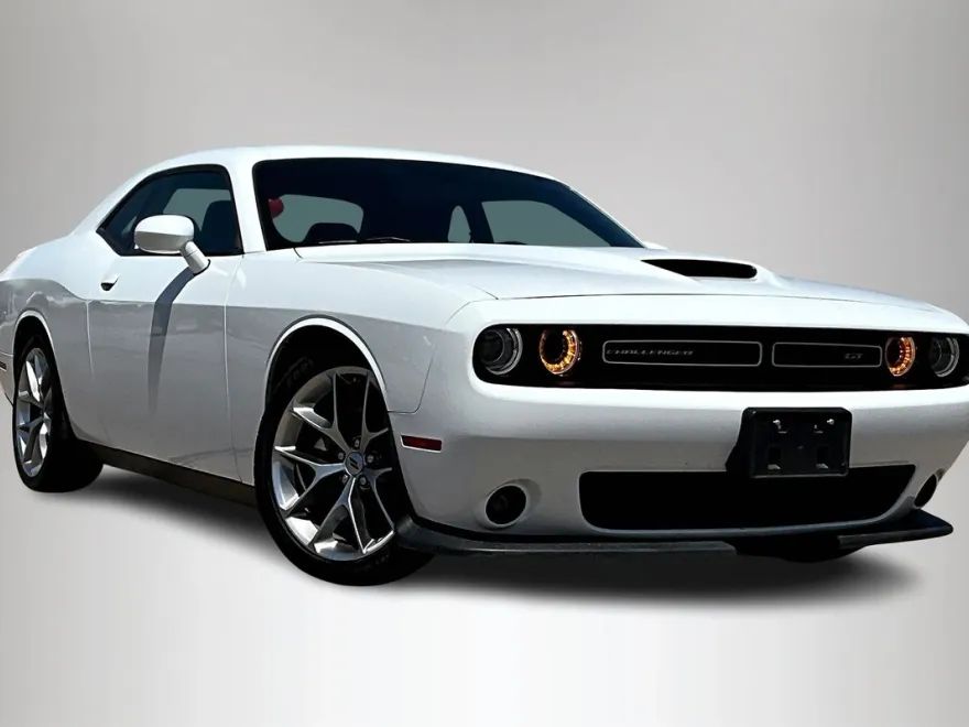 2022 Dodge Challenger GT photo 1