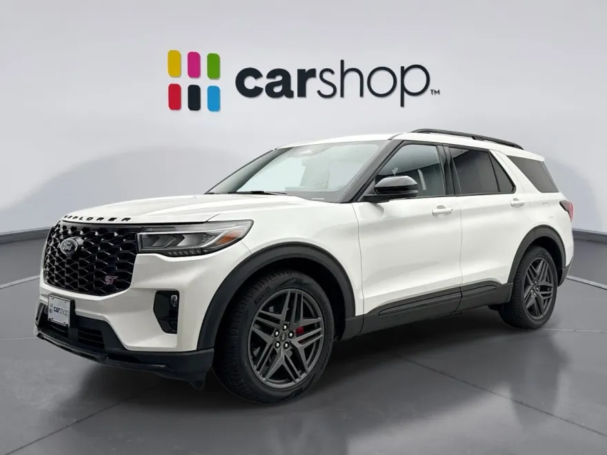 2025 Ford Explorer ST photo 1