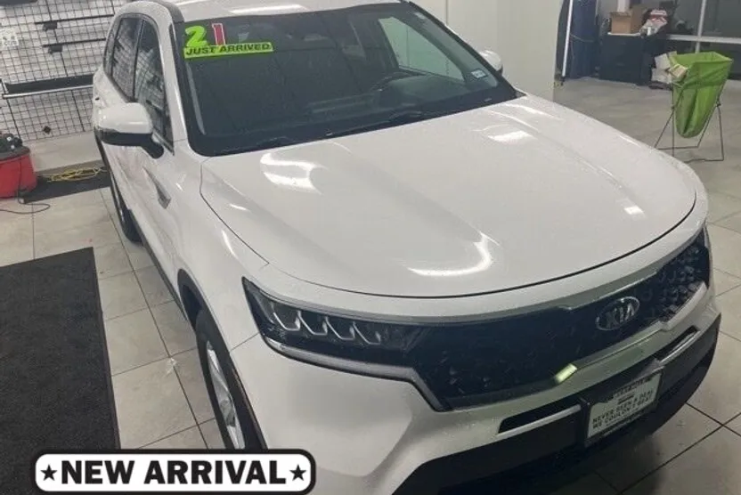 2021 Kia Sorento LX photo 1