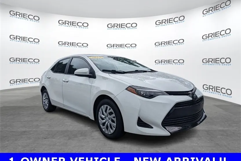 2019 Toyota Corolla L photo 1