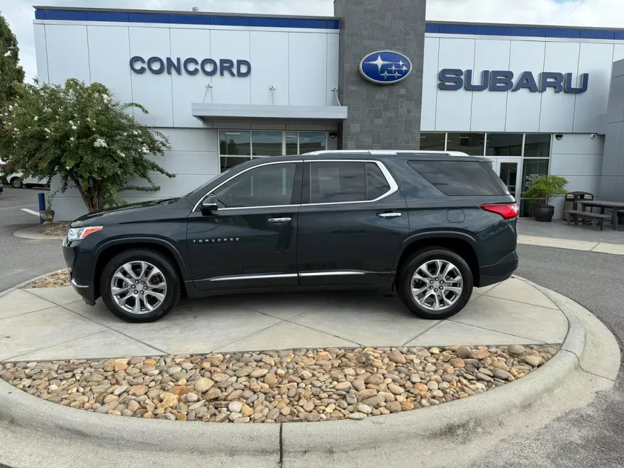 2020 Chevrolet Traverse Premier photo 1