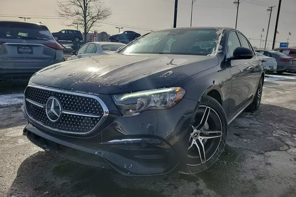 2025 Mercedes Benz E 4MATIC Sedan photo 1