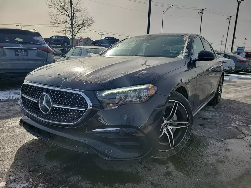 2025 Mercedes Benz E 4MATIC Sedan photo 1
