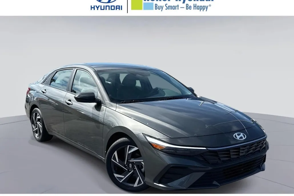 2025 Hyundai Elantra SEL Sport photo 1