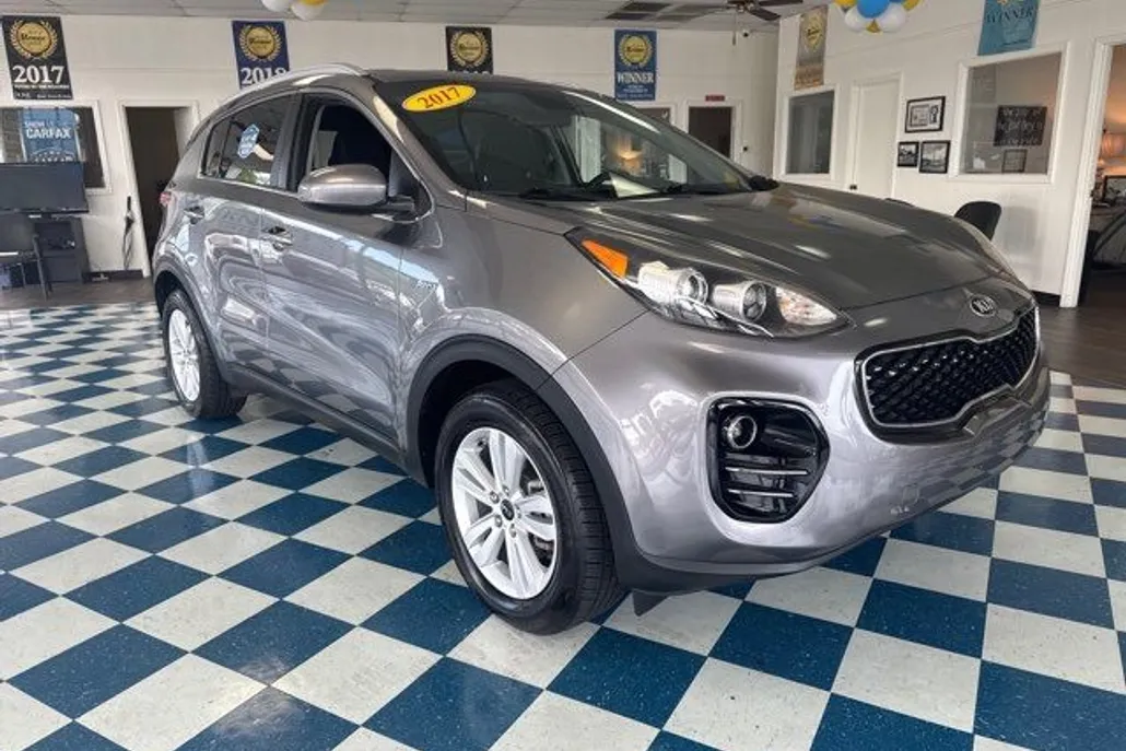 2017 Kia Sportage LX photo 1