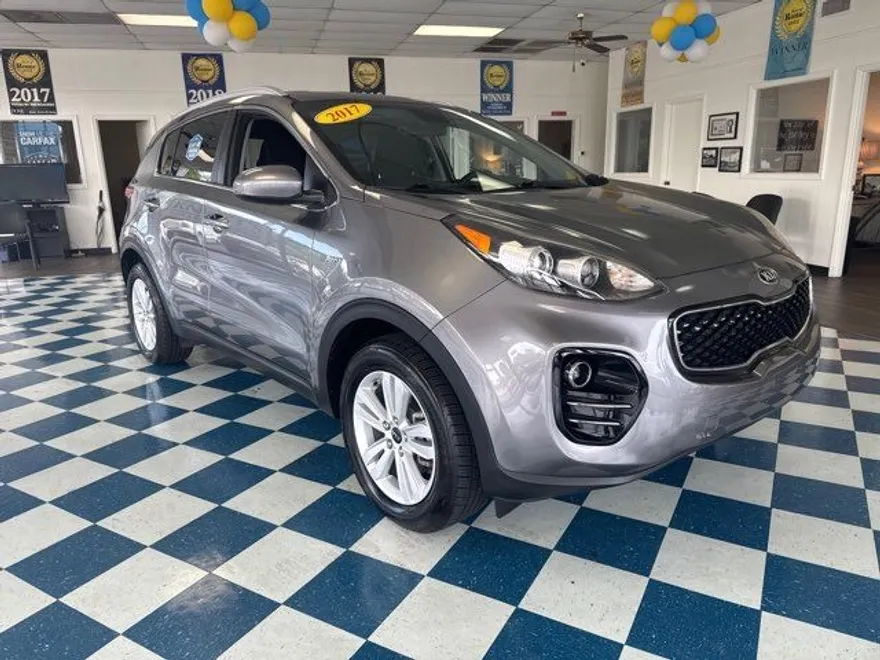2017 Kia Sportage LX photo 1