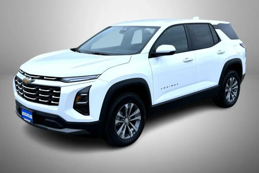 2026 Chevrolet Equinox LT photo 1