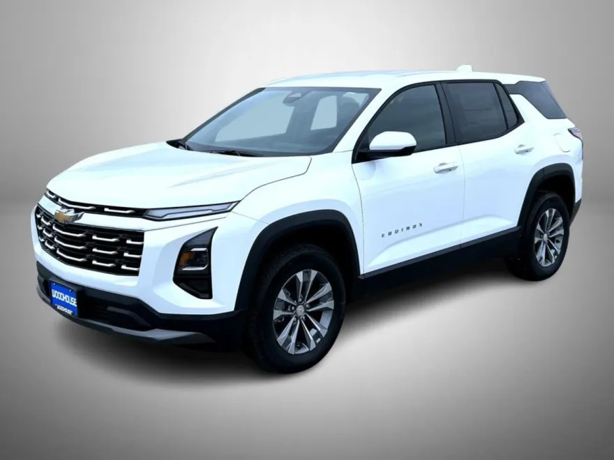 2026 Chevrolet Equinox LT photo 1
