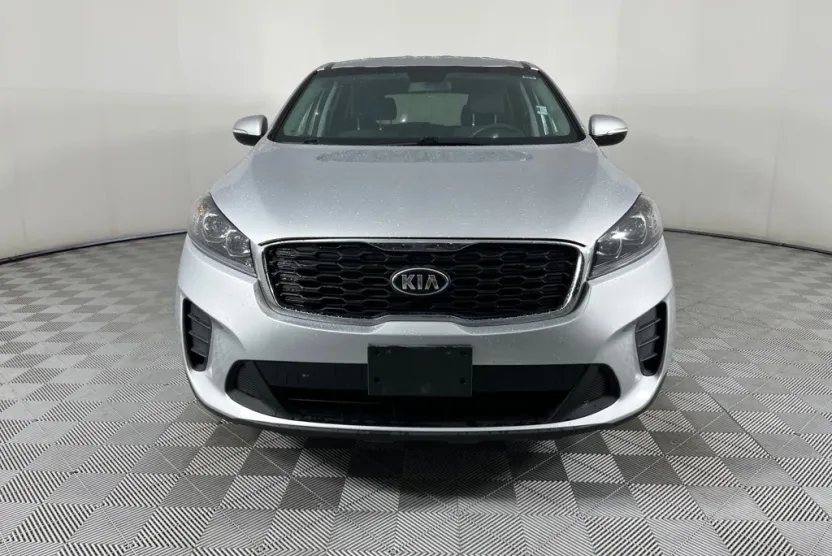 2019 Kia Sorento LX photo 1