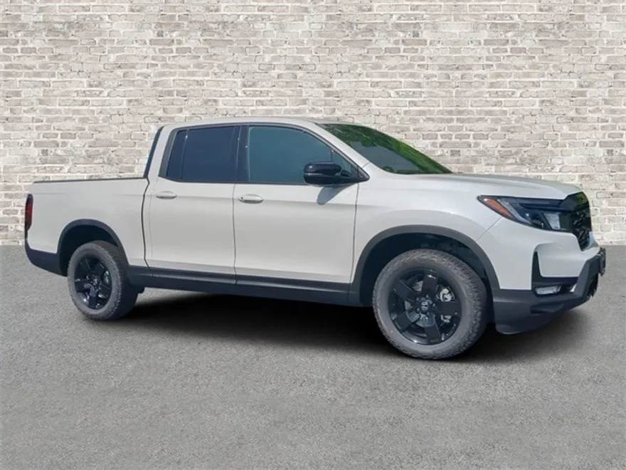 2025 Honda Ridgeline Black Edition photo 1