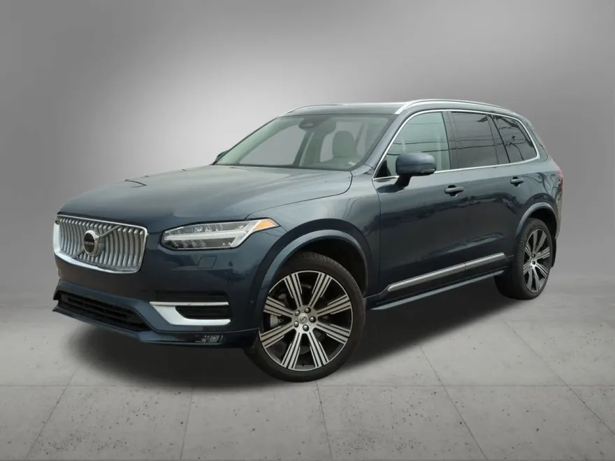 2025 Volvo XC90 Plus AWD photo 1