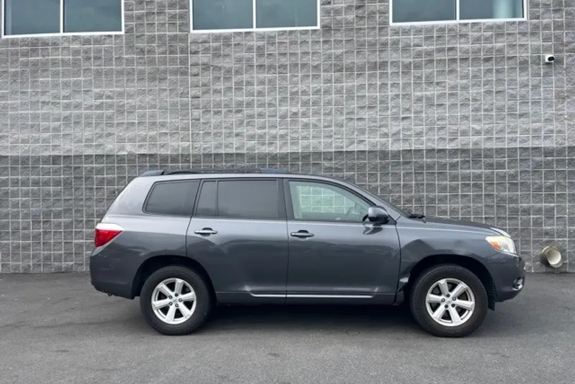 2008 Toyota Highlander Base photo 1
