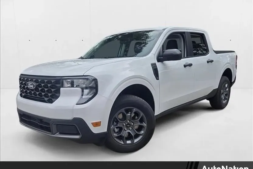 2025 Ford Maverick XLT photo 1