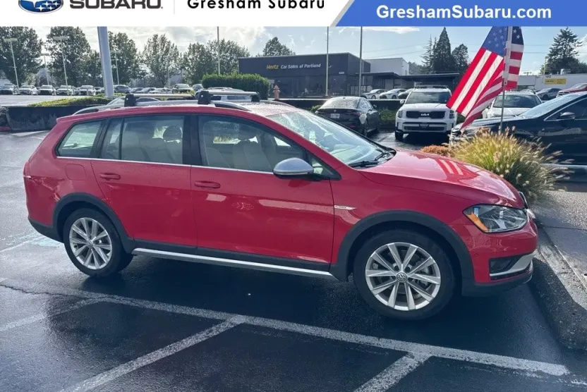 2017 Volkswagen Golf Alltrack TSI photo 1