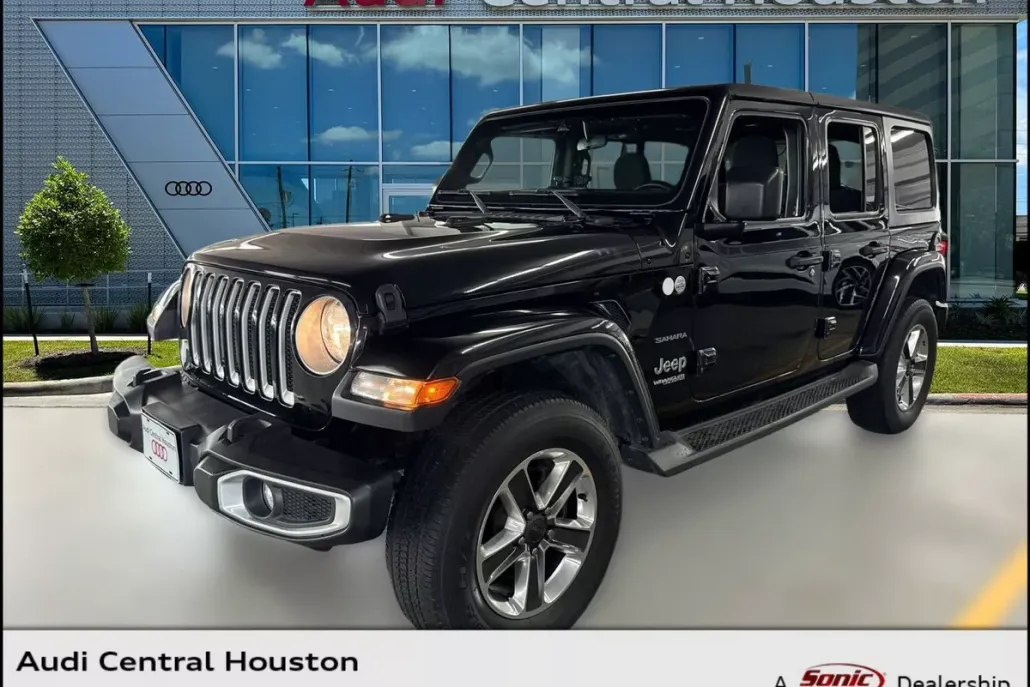 2020 Jeep Wrangler Unlimited Sahara photo 1