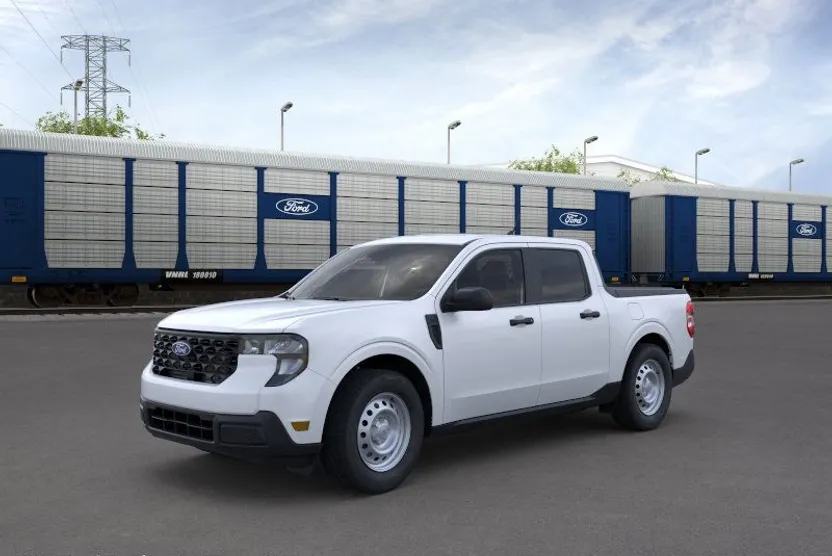 2025 Ford Maverick XL photo 1