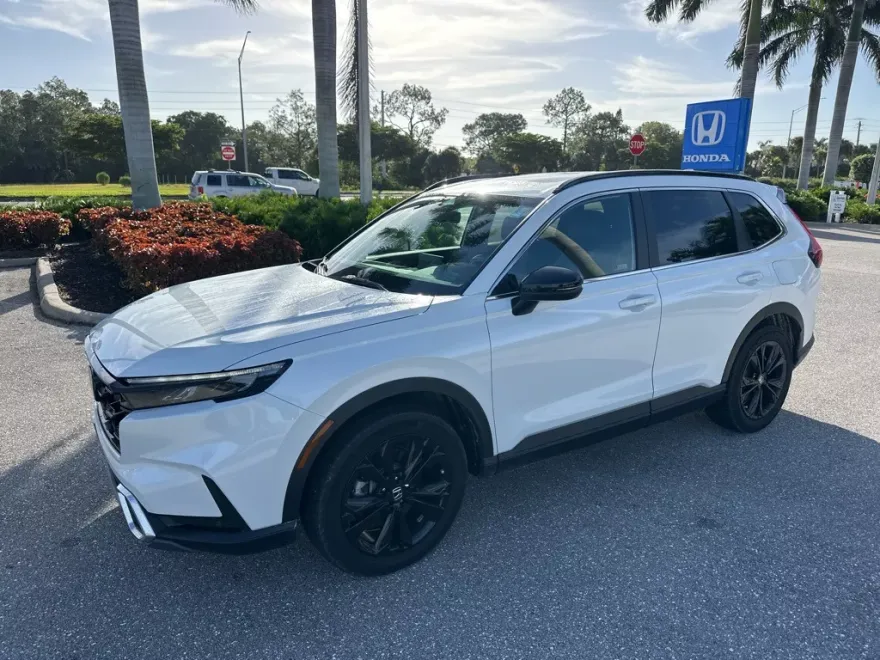 2024 Honda CR-V Sport Touring photo 1