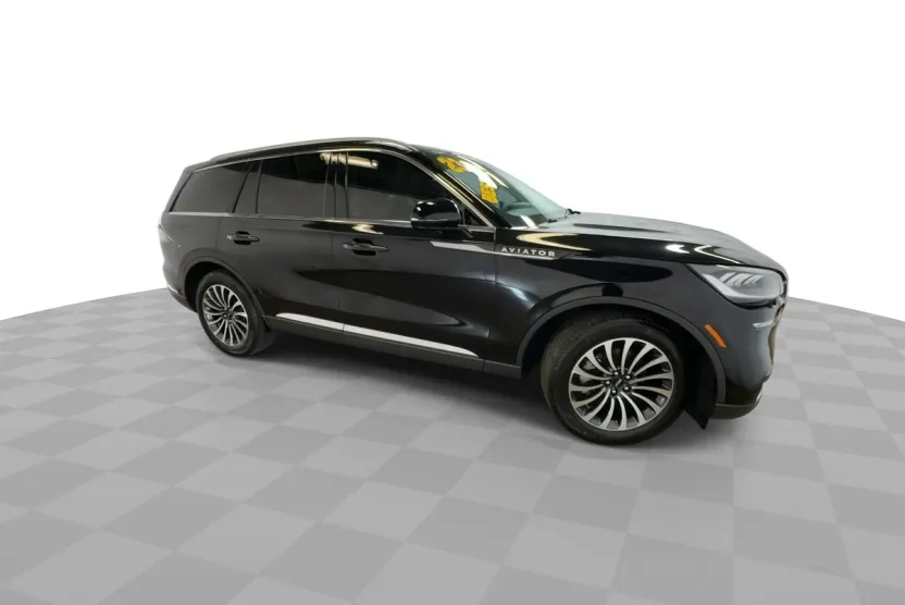 2023 Lincoln Aviator Standard photo 1