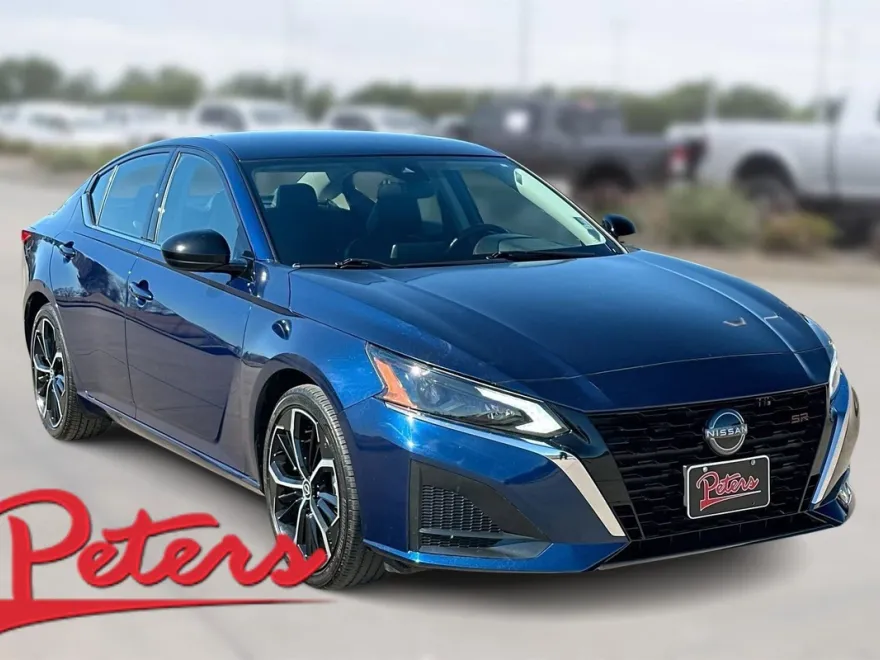 2024 Nissan Altima 2.5 SR photo 1