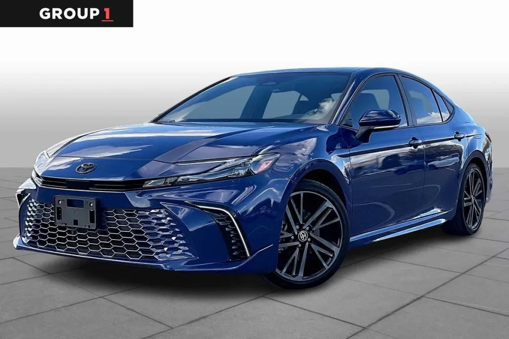 2025 Toyota Camry XSE photo 1