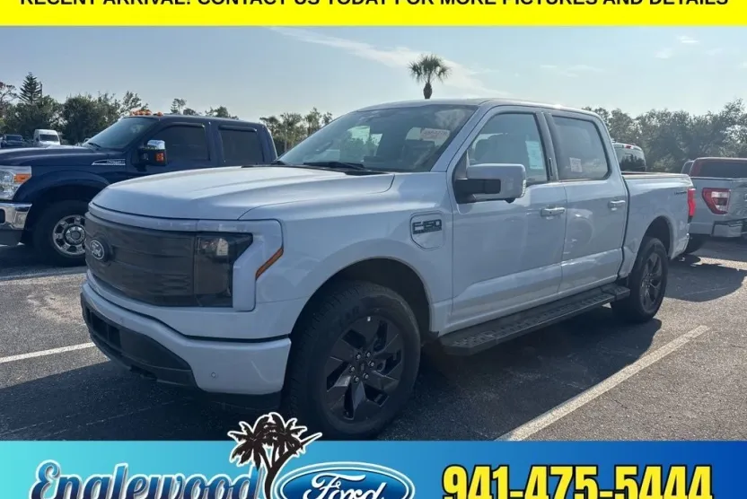 2025 Ford F-150 Lightning Lariat photo 1