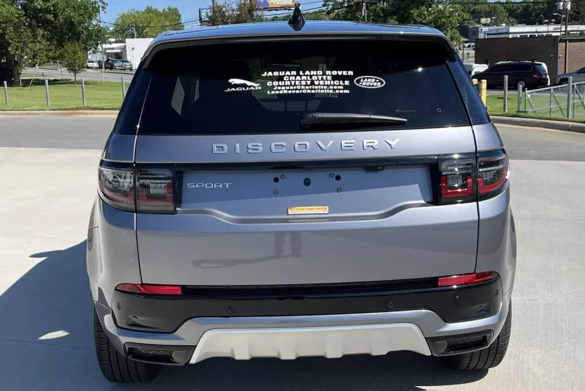 2024 Land Rover Discovery Sport S photo 1