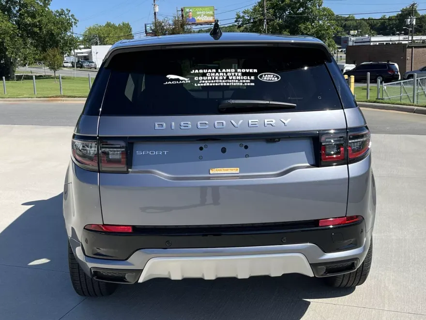 2024 Land Rover Discovery Sport S photo 1