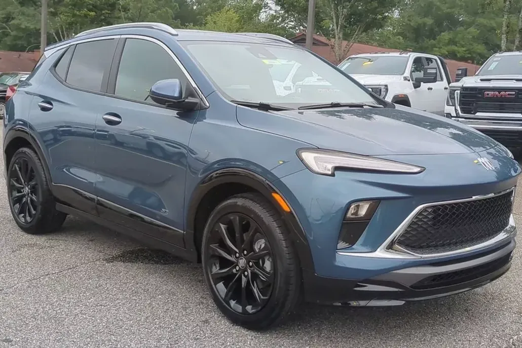 2026 Buick Encore Sport Touring photo 1
