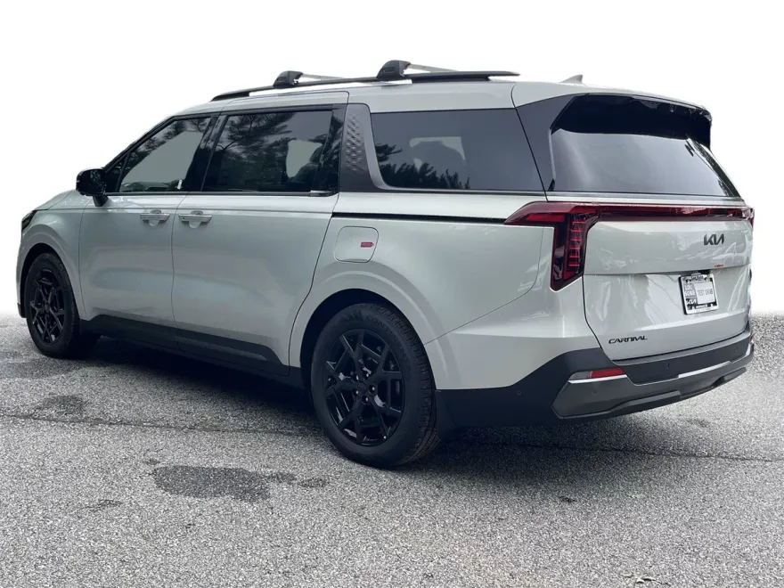 2025 Kia Carnival SX Prestige photo 20