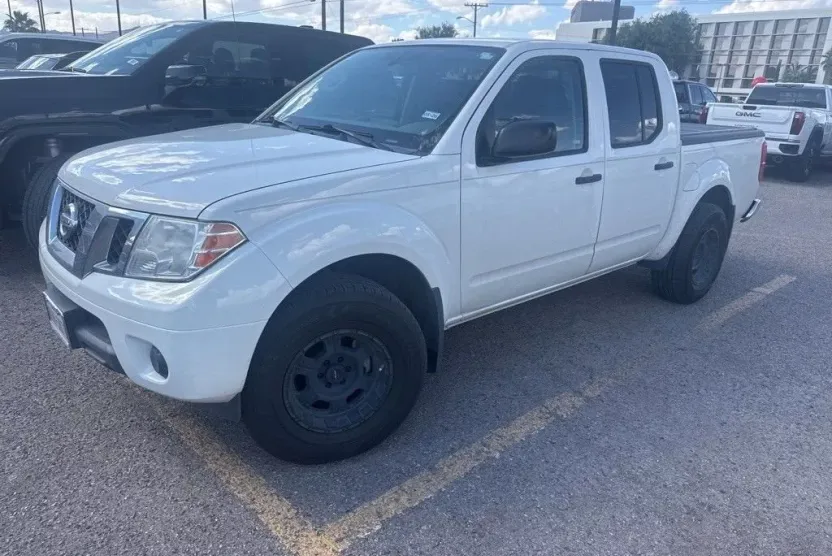 2019 Nissan Frontier SV photo 1