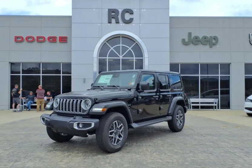 2025 Jeep Wrangler Sahara photo 1