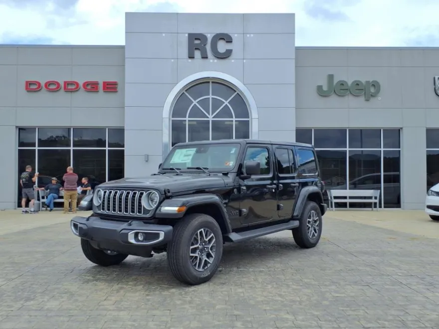 2025 Jeep Wrangler Sahara photo 1