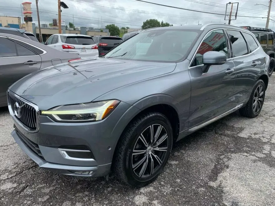 2019 Volvo XC60 T5 Inscription photo 1