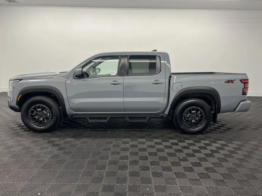 2022 Nissan Frontier PRO-4X photo 1